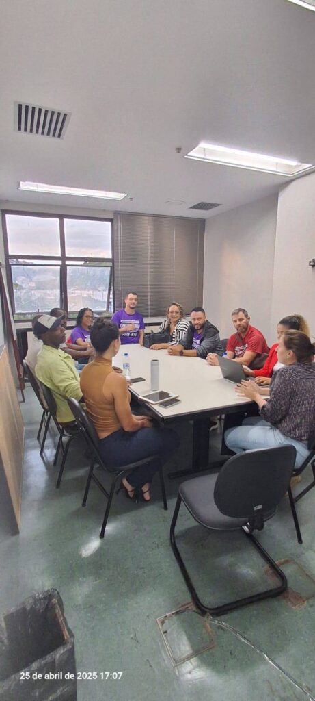 Reunião na so 25 de abril 2